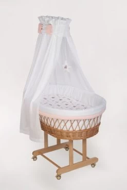 Mionido Stubenwagen Maxi Natur Pyjamabär Rosa Mit Garnierung, Matratze Und Matratzenbezug